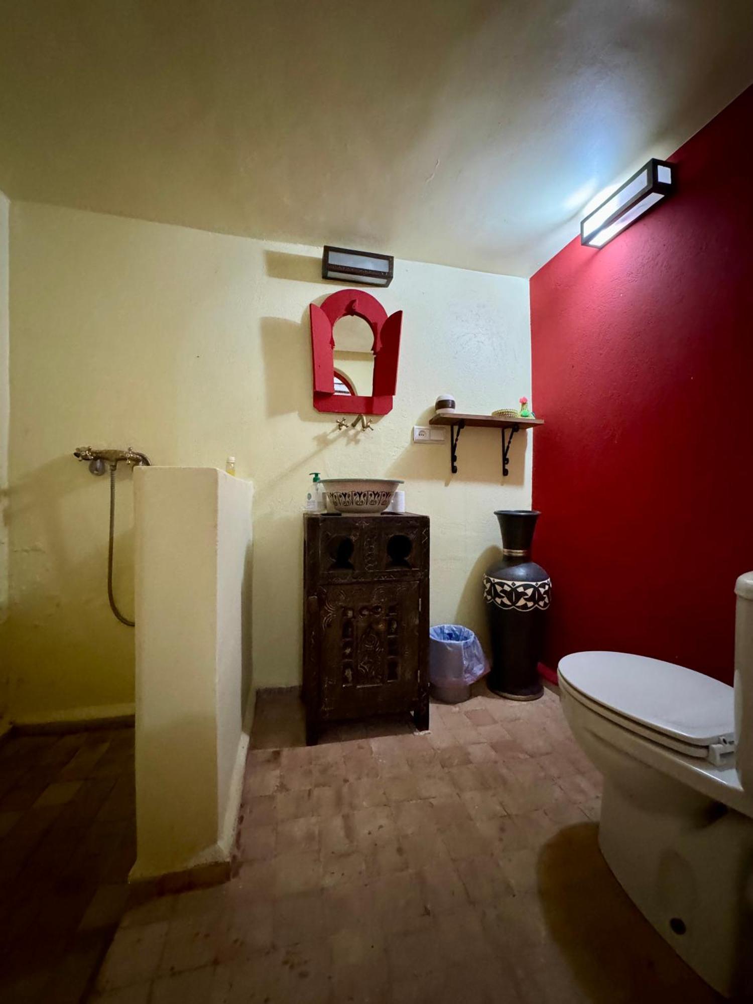 Jenny Lynn Hotel Tazrou Ngoại thất bức ảnh