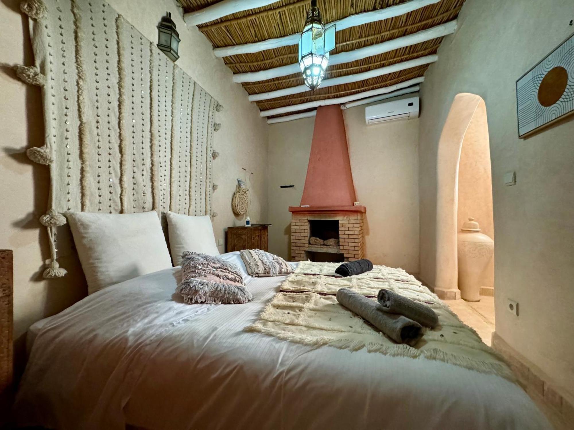 Jenny Lynn Hotel Tazrou Ngoại thất bức ảnh