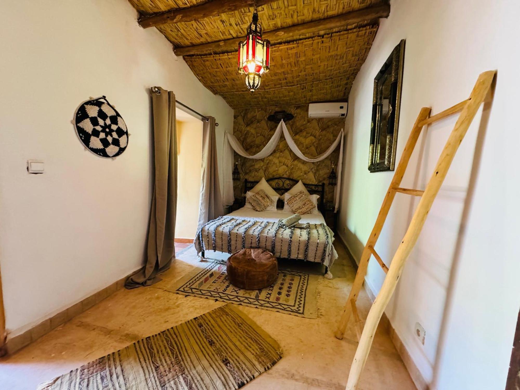 Jenny Lynn Hotel Tazrou Ngoại thất bức ảnh