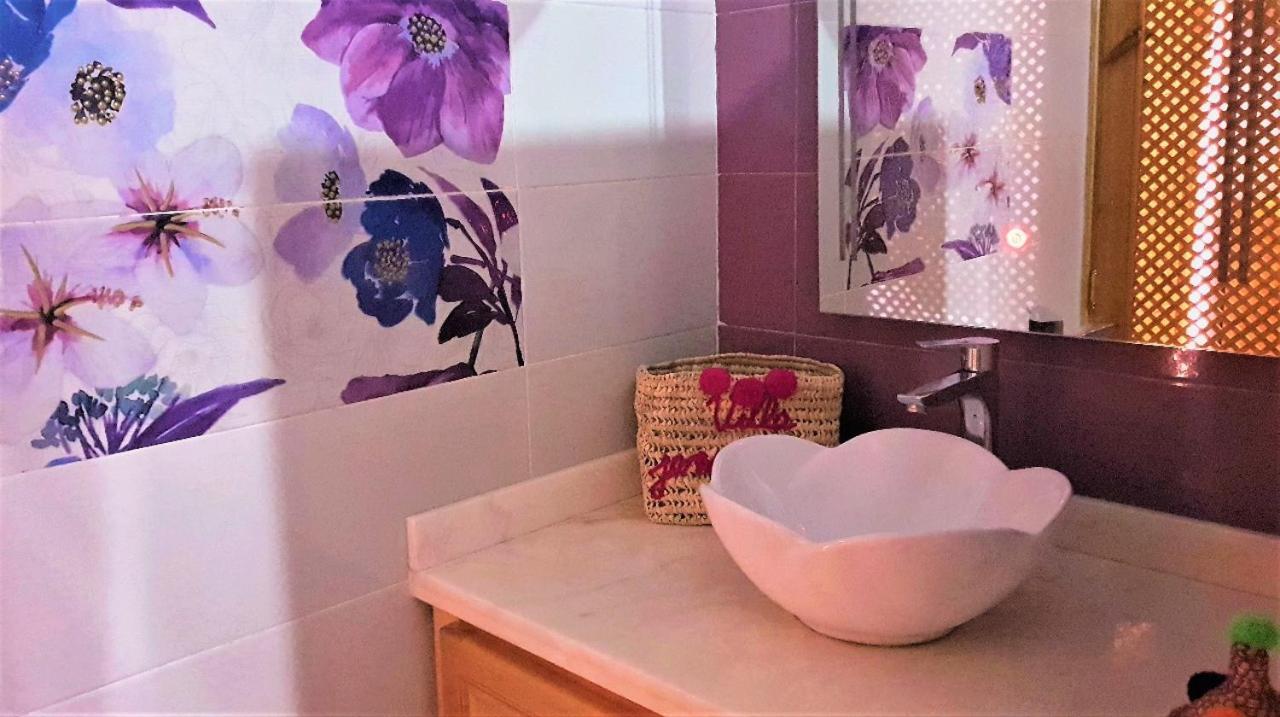 Jenny Lynn Hotel Tazrou Phòng bức ảnh